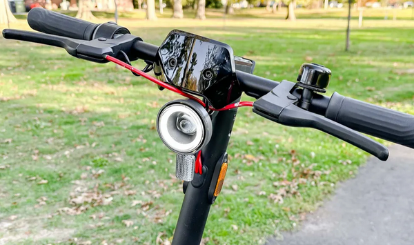 Niu Kqi3 Max Electric Scooter Review: The Joy of Fast and Powerful Riding
